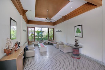 Rajata Hotel