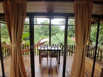 Hotel Heliconias Nature Inn & Hot Springs
