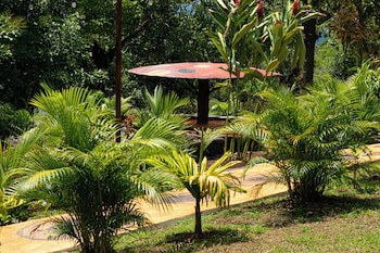 Hotel Heliconias Nature Inn & Hot Springs