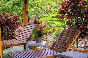 Hotel Heliconias Nature Inn & Hot Springs