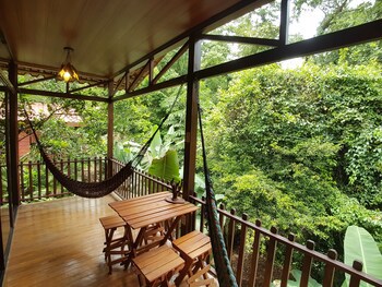 Hotel Heliconias Nature Inn & Hot Springs