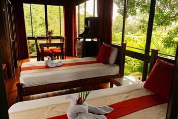 Hotel Heliconias Nature Inn & Hot Springs
