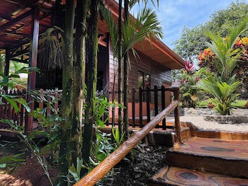Hotel Heliconias Nature Inn & Hot Springs