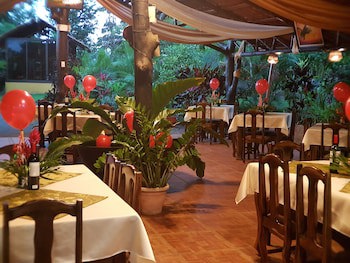 Hotel Heliconias Nature Inn & Hot Springs