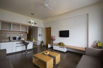 Dolphin Hotel
