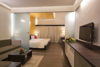 Dolphin Hotel