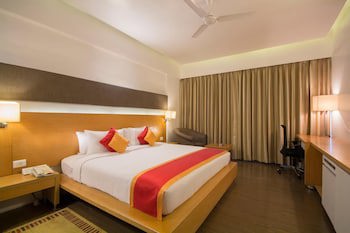 Dolphin Hotel