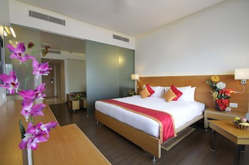 Dolphin Hotel