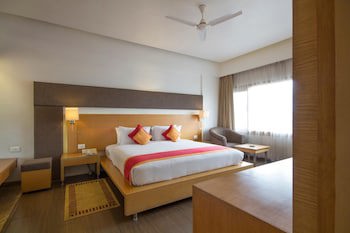 Dolphin Hotel