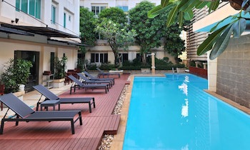 Avion Hotel