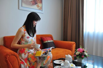 Avion Hotel