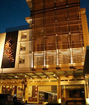 Crystal Lotus Hotel Yogyakarta