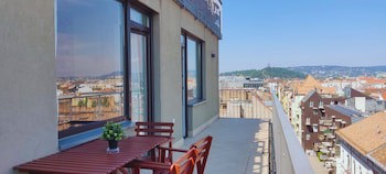 Corvin Center Suites