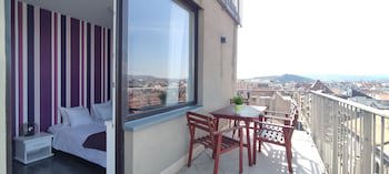 Corvin Center Suites