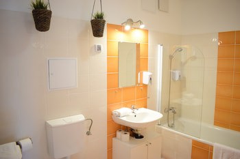 Corvin Center Suites