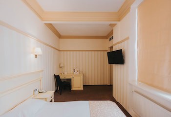 Premier Geneva Hotel