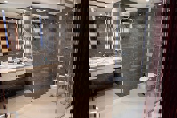 Grand Aras Hotel & Suites