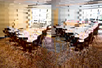 Grand Aras Hotel & Suites