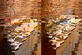 Grand Aras Hotel & Suites