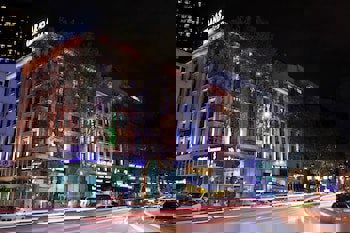 Grand Aras Hotel & Suites