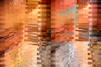 Grand Aras Hotel & Suites