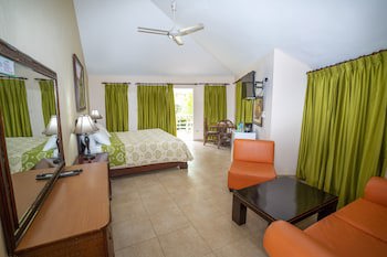 Jarabacoa River Club
