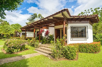 Guacamaya Lodge