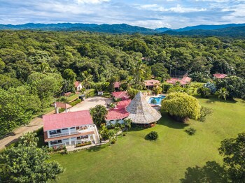 Guacamaya Lodge
