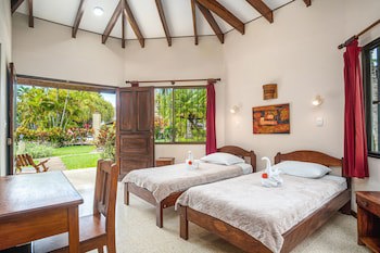 Guacamaya Lodge