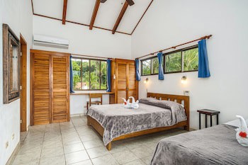 Guacamaya Lodge