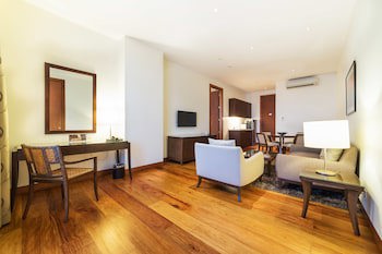 City Garden Grand Hotel