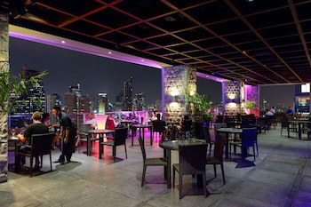 City Garden Grand Hotel