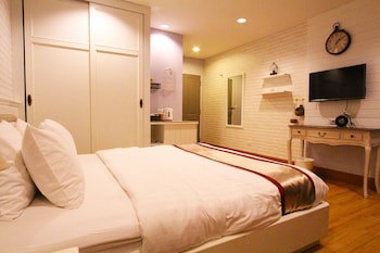 At Residence Suvarnabhumi Hotel