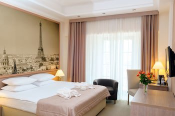 Rius Hotel Lviv