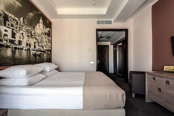 Rius Hotel Lviv