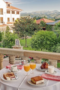 Apartamentos Spa Villa Pasiega