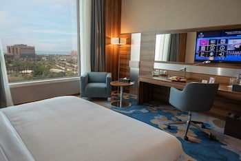 Bay La Sun Hotel & Marina