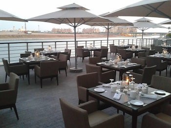 Bay La Sun Hotel & Marina