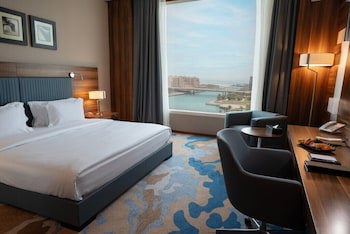 Bay La Sun Hotel & Marina
