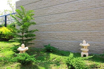 Grow Residences