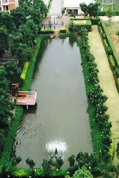 Grow Residences