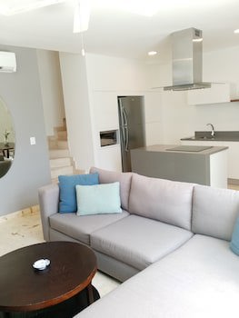 Anah Suites By Sunest