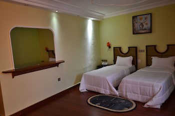 Dk Hotel