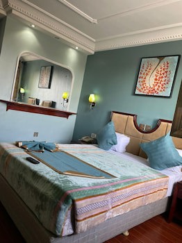 Dk Hotel