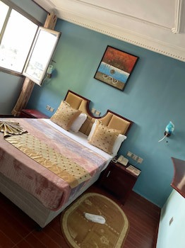 Dk Hotel