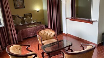 Dk Hotel
