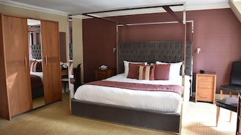 The Royal Hotel