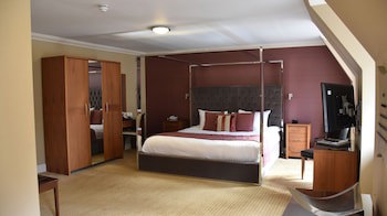 The Royal Hotel