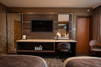 Carlton Hotel