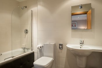 Carlton Hotel